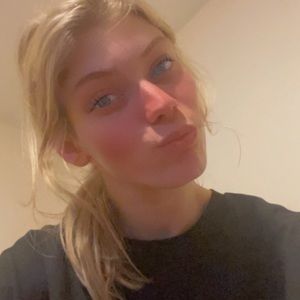 Meet your Posher, Chloe